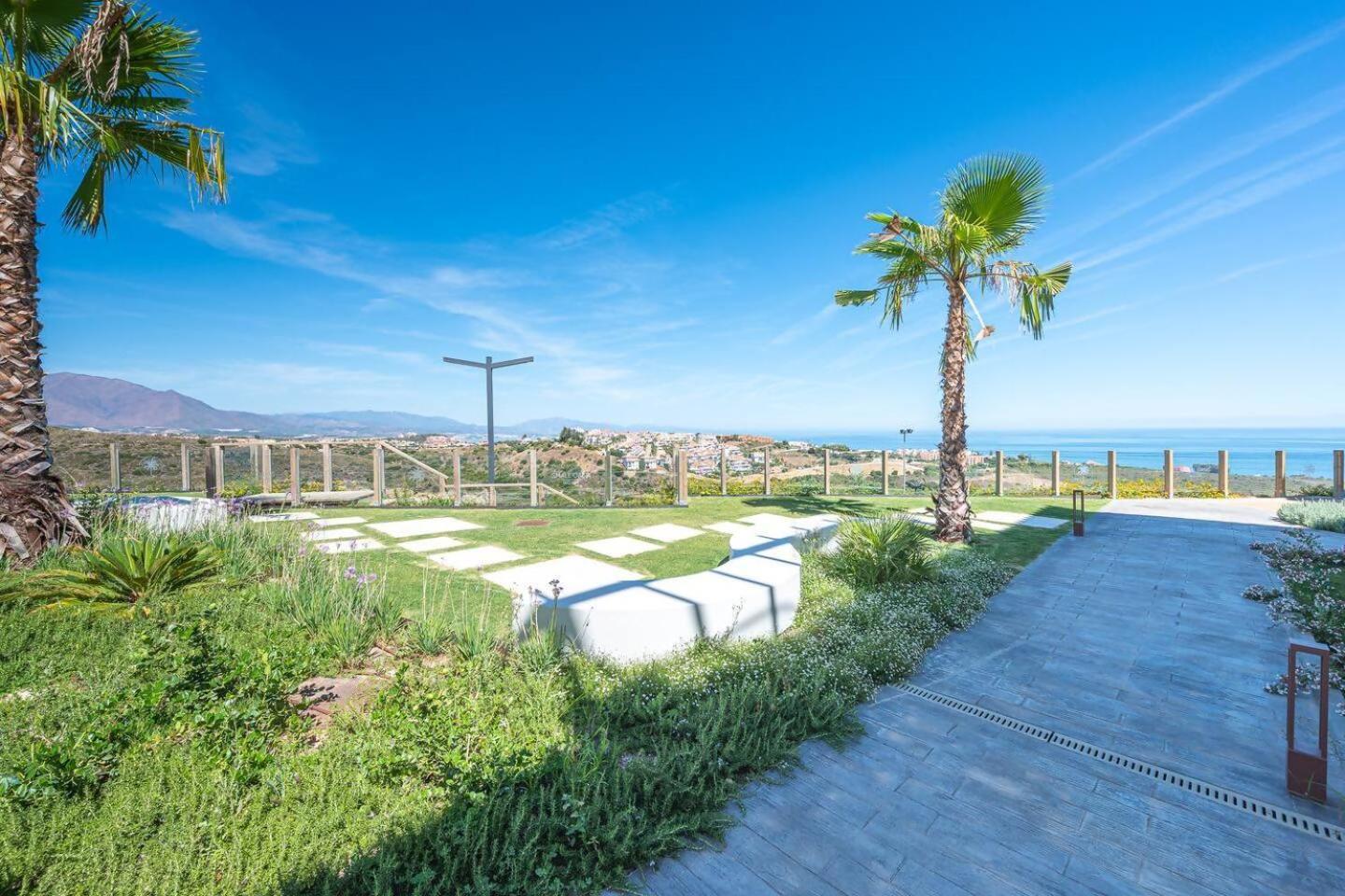 Atico Familiar Vistas Al Mar Apartment Manilva Exterior photo